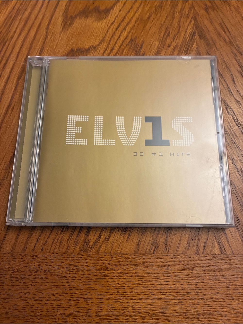 Elvis Gold Portable CD - Gold